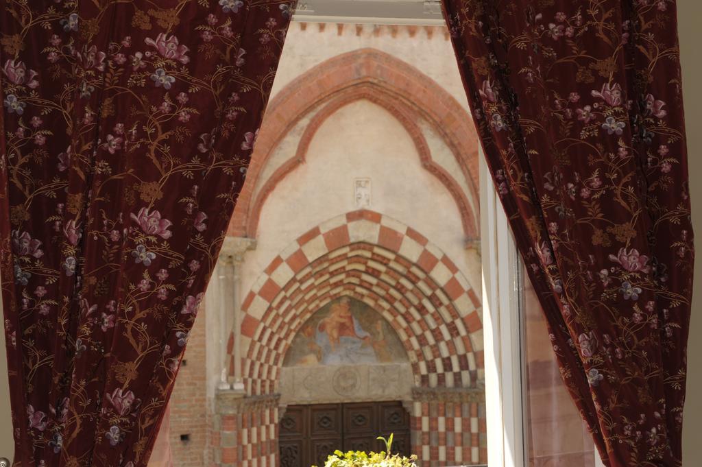 Relais Al Bel San Domenico Bed and Breakfast Alba  Kamer foto