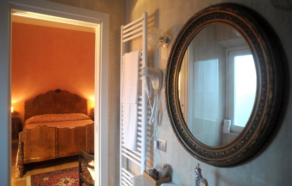 Relais Al Bel San Domenico Bed and Breakfast Alba  Kamer foto