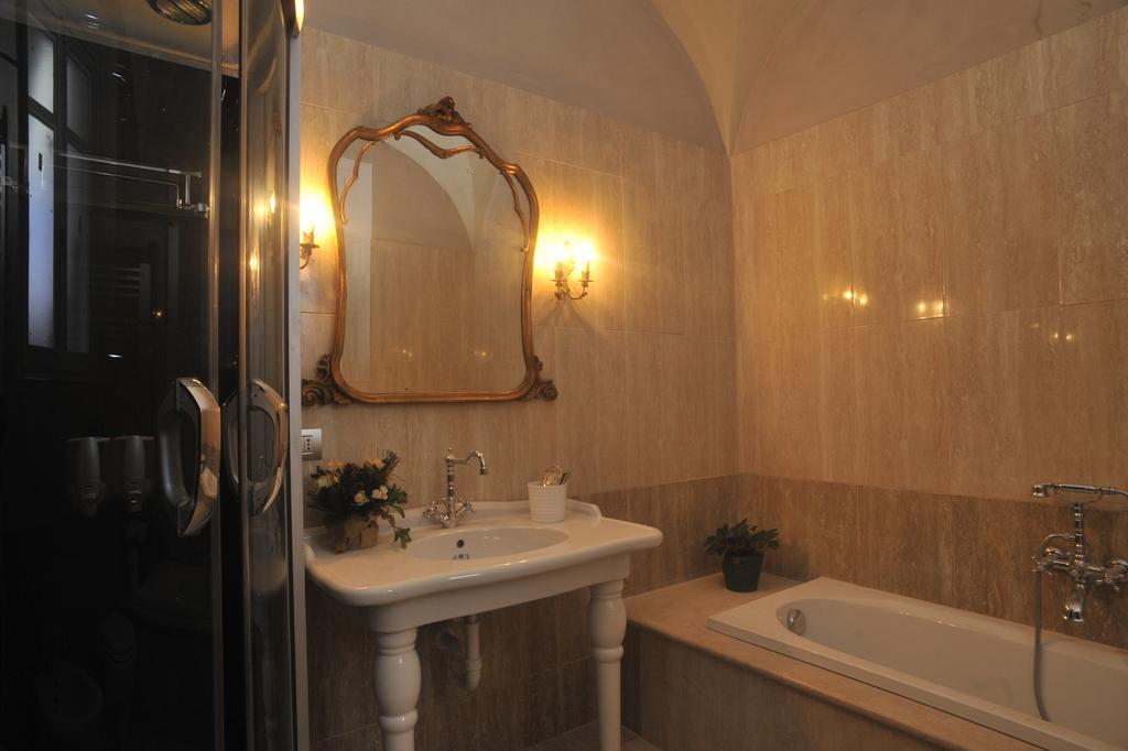Relais Al Bel San Domenico Bed and Breakfast Alba  Kamer foto